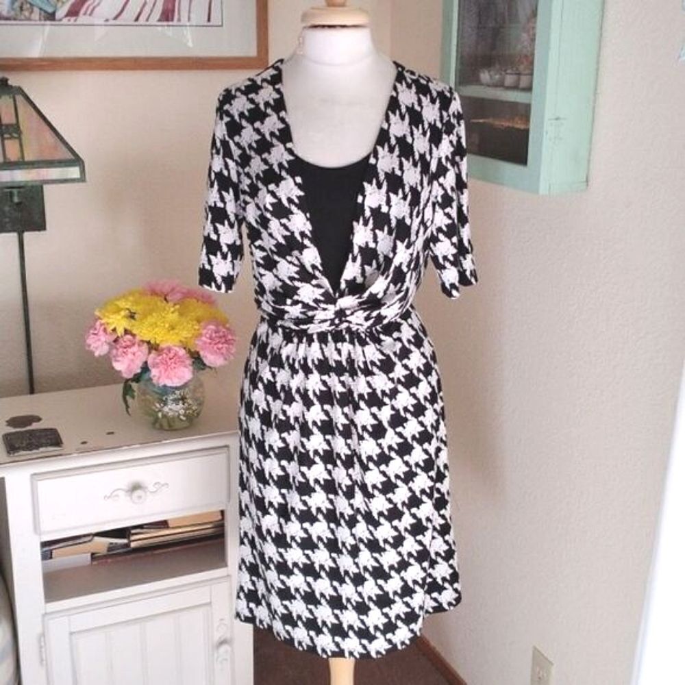 Tiana B Large Houndstooth Knit Dress
